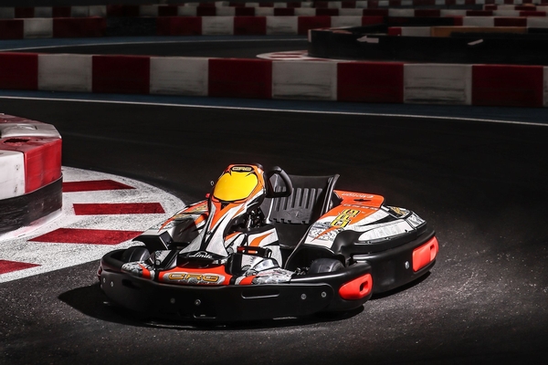 Karting Montréal  Tag E-Karting & Amusement